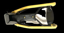 Cargar imagen en el visor de la galería, Tirachinas con apollabrazo, Metal y platico, para Pesca, caza, deportes, etc.