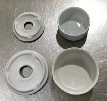 Cargar imagen en el visor de la galería, 6 x CENICEROS BLANCO HOSTELERIA cerámica de agua para casa, bar, restaurente
