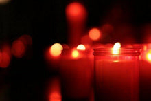 Cargar imagen en el visor de la galería, VELAS LUMAR Pack de 3 velones votivos Rojos