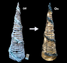 Cargar imagen en el visor de la galería, Cono de Navidad árbo,decorado Xmas espumillon con 15 luces LED cálida 60 cm