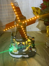 Cargar imagen en el visor de la galería, Escena Molino Navideño con Luces LED, Música y Movimiento | Decoración Navidad 30,5 cm – Funciona con Pilas