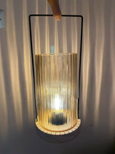 Cargar imagen en el visor de la galería, FAROL LED CRISTAL CREMA, bombilla, pilas AAA no incluidas, jardín decoración