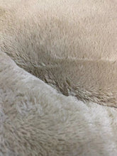 Cargar imagen en el visor de la galería, COJIN REDONDO PARA PERRO LUJO 3 C0LORES Ø54 CM H9 CM