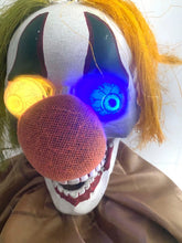 Cargar imagen en el visor de la galería, Maxia Fiesta - Colgante Payaso Con Luz 180 x 65 cm Decoración Halloween