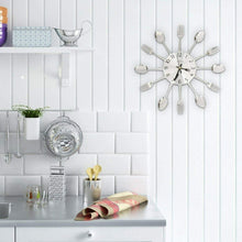 Cargar imagen en el visor de la galería, Reloj de pared cocina estilo cubiertos cuchillos y tenedor 37 cm color plateado