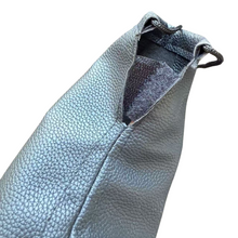 Cargar imagen en el visor de la galería, Funda para Freno de Mano Universal de Coche – Polipiel Negra, 31x15 cm, Protector de Palanca Estacionamiento, Fácil de Instalar
