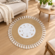 Cargar imagen en el visor de la galería, Alfombra Redonda de Yute Trenzado con Flecos y Centro Blanco | Decoración Boho Natural | 80 y 100 cm
