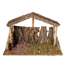 Cargar imagen en el visor de la galería, Casa Portal Madera con musgo  para belén de un Nacimiento navidad diseño realista
