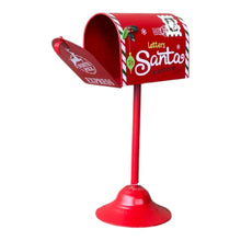Cargar imagen en el visor de la galería, Buzón Americano de Metal Rojo Esquina – Decoración de Navidad 20.5x16x34 cm
