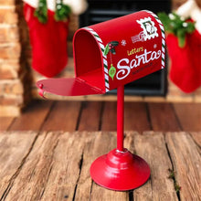 Cargar imagen en el visor de la galería, Buzón Americano de Metal Rojo Esquina – Decoración de Navidad 20.5x16x34 cm
