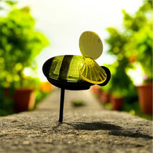 Cargar imagen en el visor de la galería, 5 Luces Solares de Jardín Abeja LED Impermeables – Decoración Exterior para Plantas, Macetas, Césped, Balcón o Terraza
