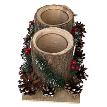 Cargar imagen en el visor de la galería, Portavelas Navideño Rústico de Madera con Piñas Nevadas, Bayas y Estrellas – Decoración Navideña Centro de Mesa para Hogar, 24x16x14 cm

