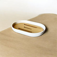 Cargar imagen en el visor de la galería, Juego de Accesorios de Baño 4 Piezas de Plástico y Bambú – Vaso Portacepillos, Dispensador de Jabón, Jabonera y Vaso Organizador - Maxia Market
