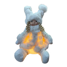 Cargar imagen en el visor de la galería, Muñeca de Peluche con Luz LED 35 cm, Decoración Navideña, Muñeca Decorativa Suave con Luces LED, Rosa/Blanco
