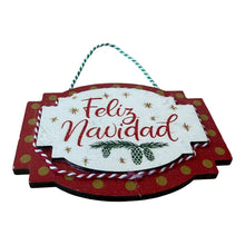 Cargar imagen en el visor de la galería, Set de 6 Carteles de Madera Colgantes "Feliz Navidad" 11x8x0,7 cm Surtidos
