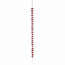 Cargar imagen en el visor de la galería, Guirnalda Navideña Artificial Decorativa de 1.5M / 1.8M, Adorno Colgante Festivo para Puertas, Chimeneas y Paredes (4 Modelos)
