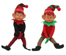 Cargar imagen en el visor de la galería, Pareja de Elfos Sentados Navideños Decorativos - Pack de 2 Muñecos Duendes de Navidad para Colgar y Estantería
