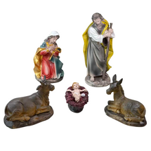 Cargar imagen en el visor de la galería, Nacimiento Belén 10 Figuras 20 cm en Resina – Portal de Belén con Reyes Magos, Pastores, María, José, Niño Jesús, Vaca y Burro – Multicolor
