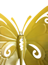Cargar imagen en el visor de la galería, Set de 4 Mariposas de Chapa con Diseño Colgate – Decoración de Pared para Jardín
