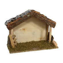 Cargar imagen en el visor de la galería, Casa Portal Madera con musgo  para belén de un Nacimiento navidad diseño realista

