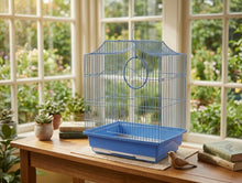 Cargar imagen en el visor de la galería, Jaula para Pájaros con Comederos y Bandeja Extraíble 30 × 23 × 39 cm – Colores Surtidos (Envío Aleatorio)
