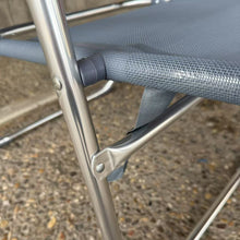 Cargar imagen en el visor de la galería, Silla Alta plegable playa estructura de aluminio tejido Textileno, transpirable y fresco, 7 posiciones 65 x 118 cm - Maxia Market
