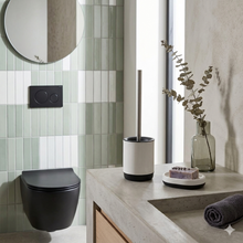 Cargar imagen en el visor de la galería, Escobillero de Baño Moderno con Cepillo de Silicona TPR – Acabado en Acero Inoxidable y Polipropileno – Máxima Higiene y Durabilidad – Disponible en 2 Colores
