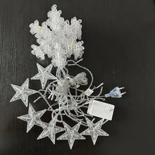 Cargar imagen en el visor de la galería, Cortina de Luz LED 138 LED 2.5 m – Estrellas / Estrellas con Copos de Nieve – 8 Funciones IP44 Interior y Exterior
