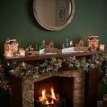 Cargar imagen en el visor de la galería, Surtido de Adornos Navideños de Madera Plegables con Diseño de Pueblo, Reno y Mensaje "Feliz Navidad" - Decoración de Mesa Estilo Nórdico (57x17 cm, Pack de 2 Modelos Surtidos)
