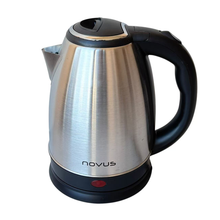 Cargar imagen en el visor de la galería, Hervidor Eléctrico de Acero Inoxidable Novus 1.8L - 1500W con Apagado Automático y Base 360°
