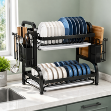 Cargar imagen en el visor de la galería, Escurreplatos de 2 Niveles con Bandejas Recogegotas, Escurridor de Platos para Encimera, Organizador de Cocina con Portacubiertos y Soporte para Tabla de Cortar, Negro, 43 × 24 × 40 cm
