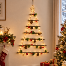 Cargar imagen en el visor de la galería, Árbol de Navidad Colgante de Madera con Piñas y Adornos Naturales, Decoración Navideña Rústica, 3 Modelos Surtidos al Azar
