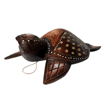 Cargar imagen en el visor de la galería, Figura Tortuga de Madera Marrón hecho a mano Para pared o mesa decoración del hogar
