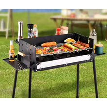 Cargar imagen en el visor de la galería, Gran Barbacoa de Carbón con 3 Estanterias en los laterales Plegable Portátil 102.5x44x83 cm, para cocina al aire libre, Camping, senderismo, Picnics, parrilla de carbón, Una Sensación Comoda, Estetico y Resistente, Facil de Limpiar
