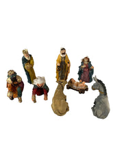 Cargar imagen en el visor de la galería, Nacimiento Resina 8 Piezas Resina Aprox 11 cm Figuras Belen Decoracion Navidad
