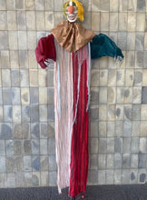 Cargar imagen en el visor de la galería, Maxia Fiesta - Colgante Payaso Con Luz 180 x 65 cm Decoración Halloween
