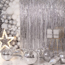 Cargar imagen en el visor de la galería, Cortina de flecos metalizada decorativa cumpleaños fiesta Plateado y Dorado
